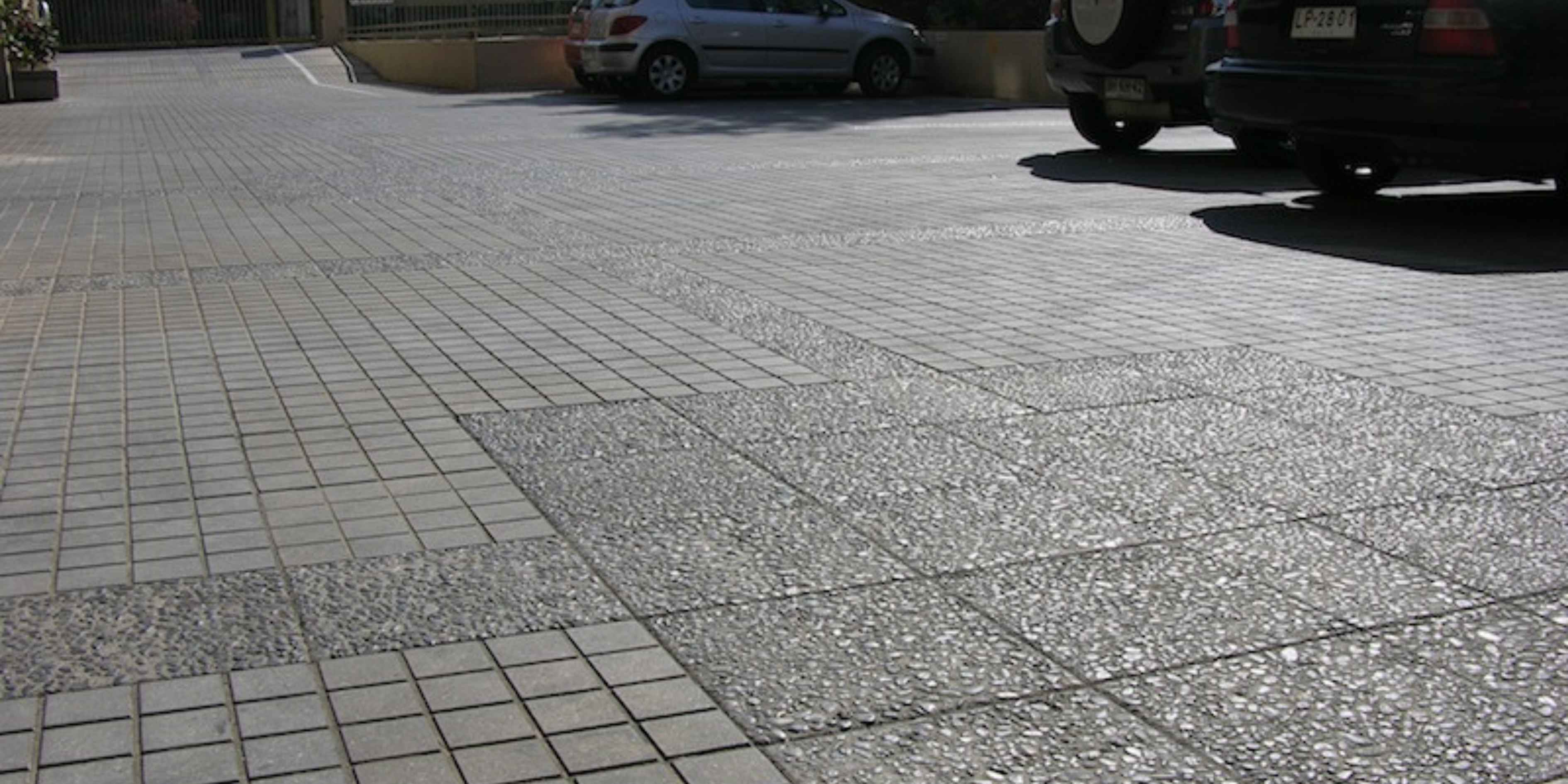 baldosas-rusticas-diseno-jardines-exteriores